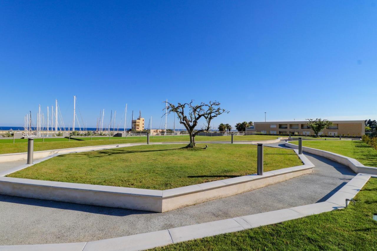 Apartmán H11 Luxury 9A - Porto - Piscina - Jacuzzi Santo Stefano al Mare Exteriér fotografie